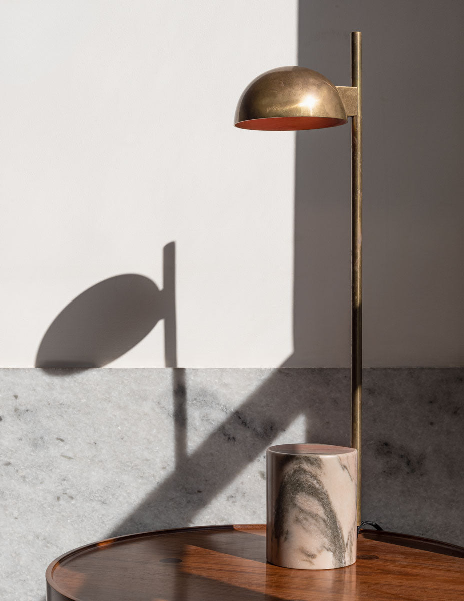 Standing Straight Lamp